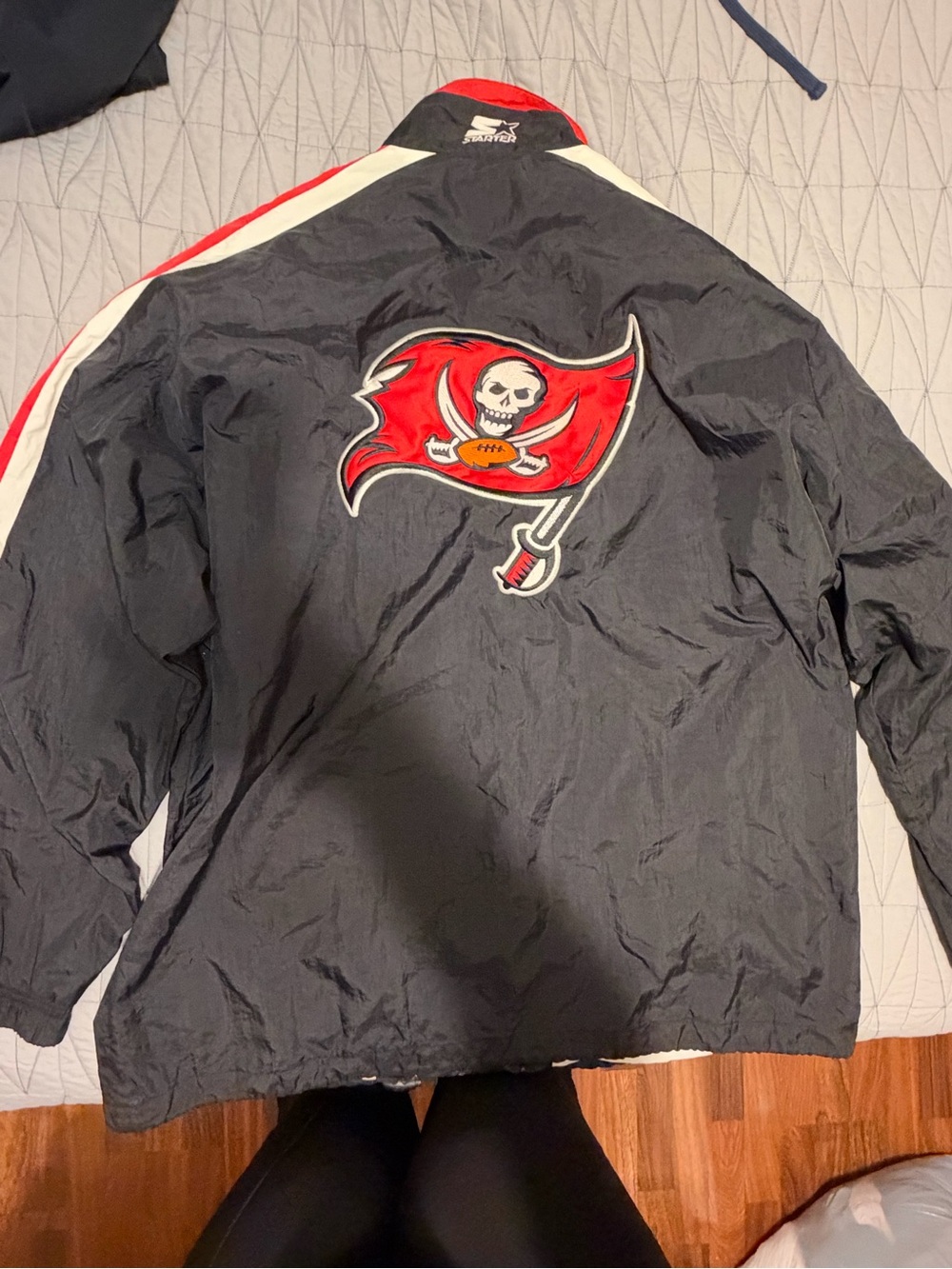 Vintage Starter Tampa Bay Buccaneers NFL Jacket Men’s XL Black Red